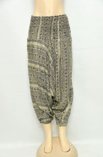 Load image into Gallery viewer, Patterned Harem Pants
